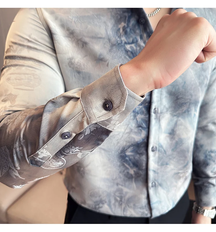 2025 Yeni Sanatsal Batik Uzun Kollu Gömlek Erkekler için Yüksek Kaliteli Rahat Ince Sosyal Gömlek Çok Yönlü Sokak Giyim erkek Giyim