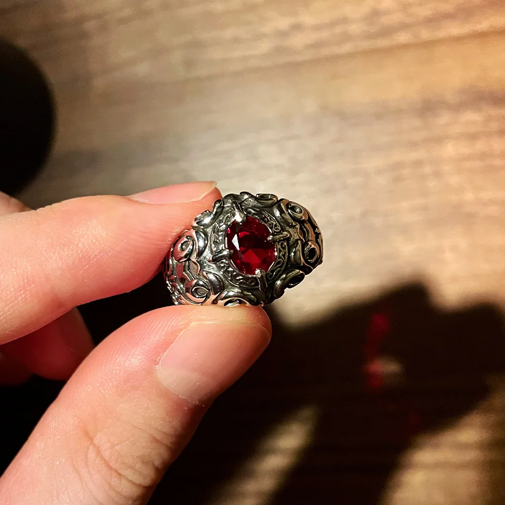 Retro Kırmızı Kalp Haçlı Seferleri Asma Yüzük Erkekler Kadınlar Için Koyu Gotik Vintage Açık Halka Punk Aksesuarları Tasarımcı Takı Unisex Hediye