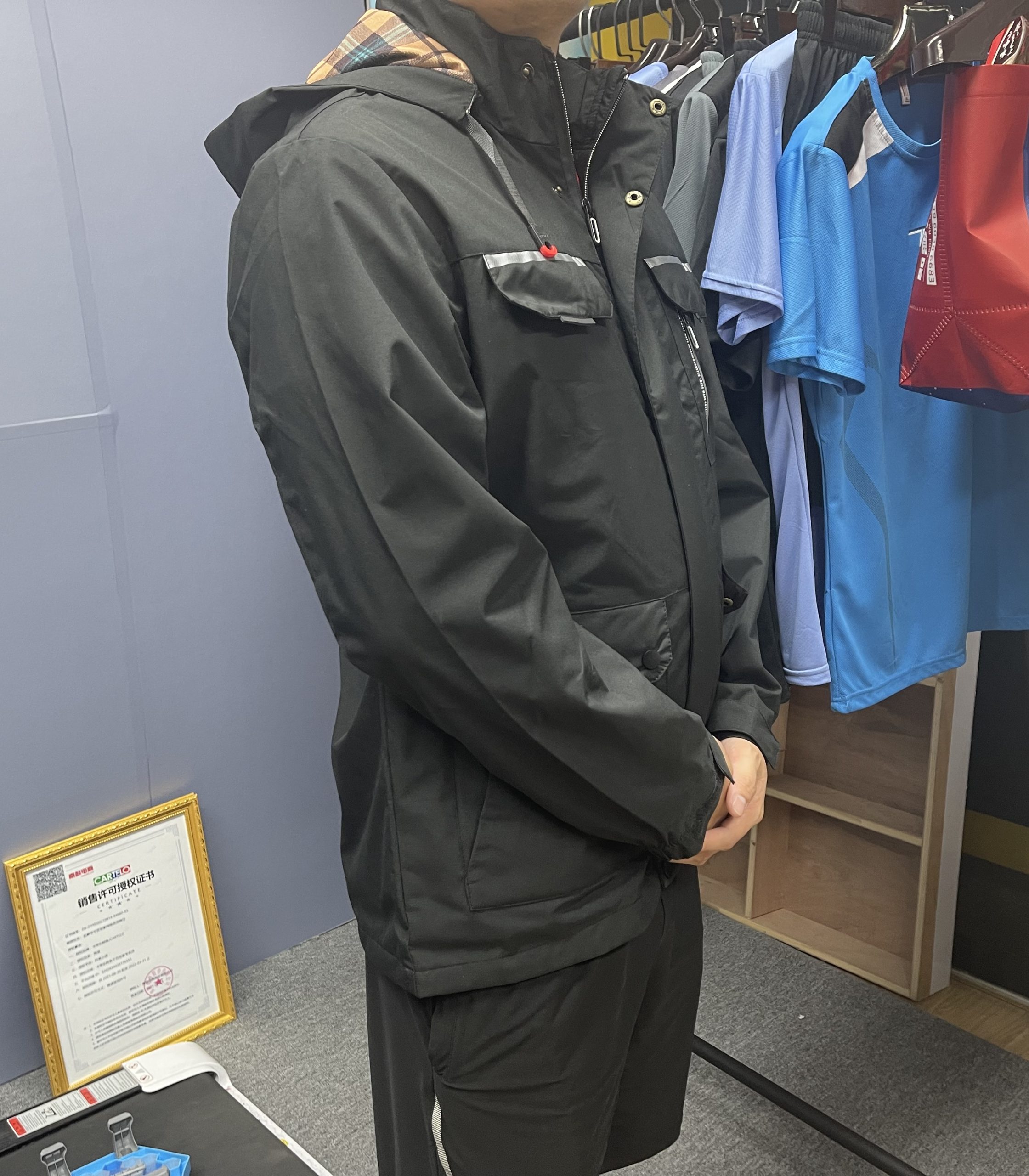 Moda erkek Rahat Rüzgarlık Ceketler Kapşonlu Ceket Adam Su Geçirmez Açık Yumuşak Kabuk Kış Ceket Giyim Sıcak Artı Boyutu