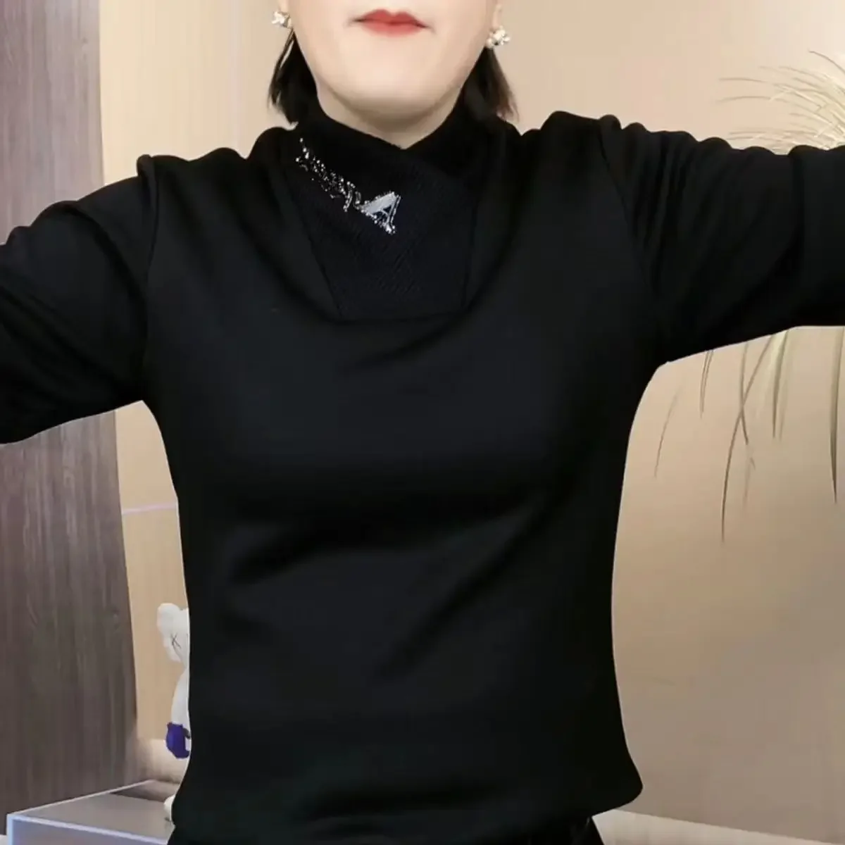 Erkek Yeni Uzun kollu Tişört Üst Kadife ile Rahat Sahte İki Parçalı Dip Gömlek Çok Yönlü Kazak Tutmak için