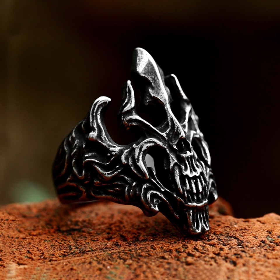 Yeni Vintage 316L paslanmaz çelik siyah kafatası yüzük erkekler kadınlar için gotik Hip Hop film kafatası yüzük Biker benzersiz muska takı hediye