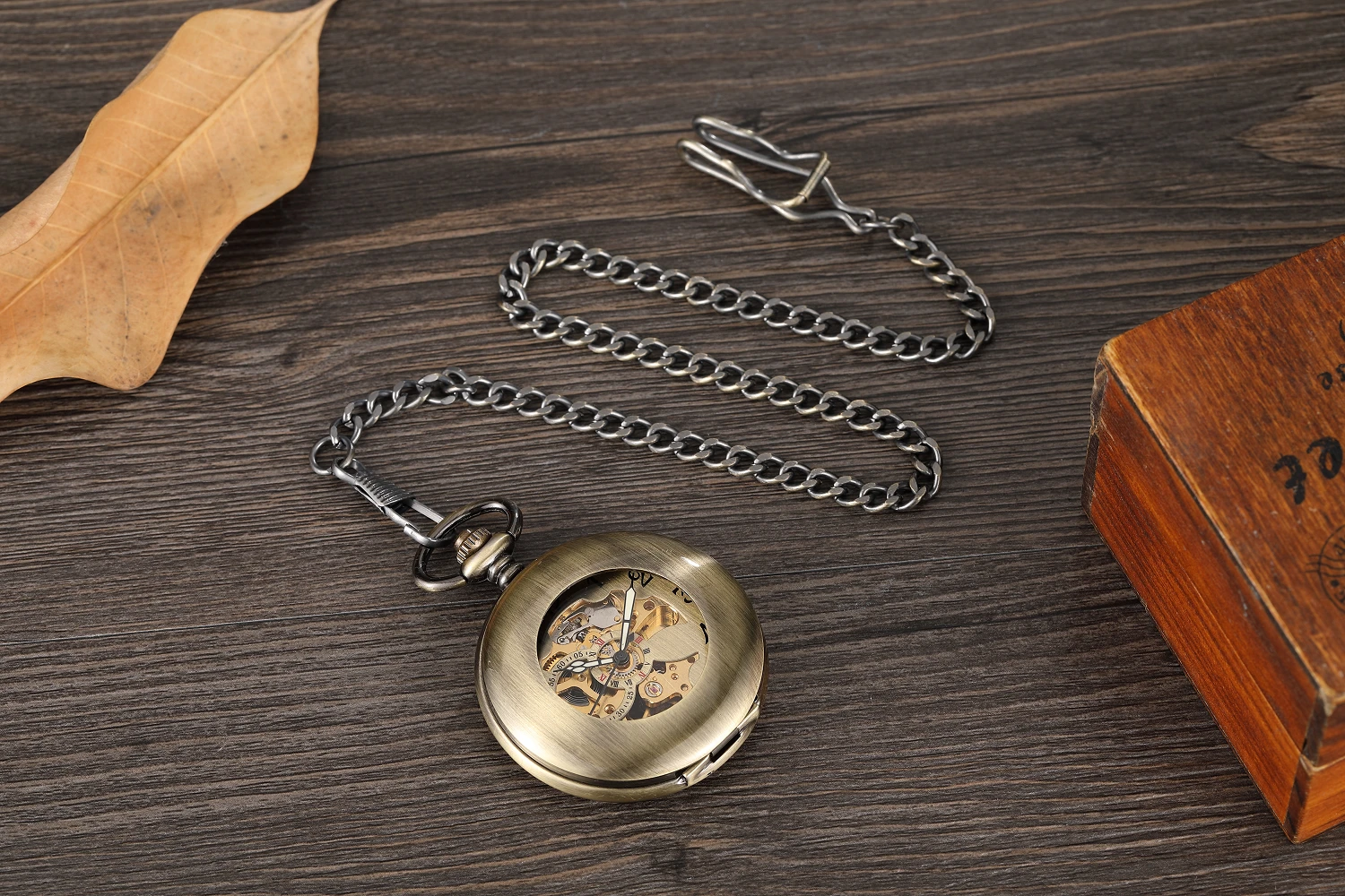 Vintage Luxury Mechanical Pocket Watch Classic Flip Cover Luminous Hollow Out Manual Winding Men Women Mechanical Pocket Watch