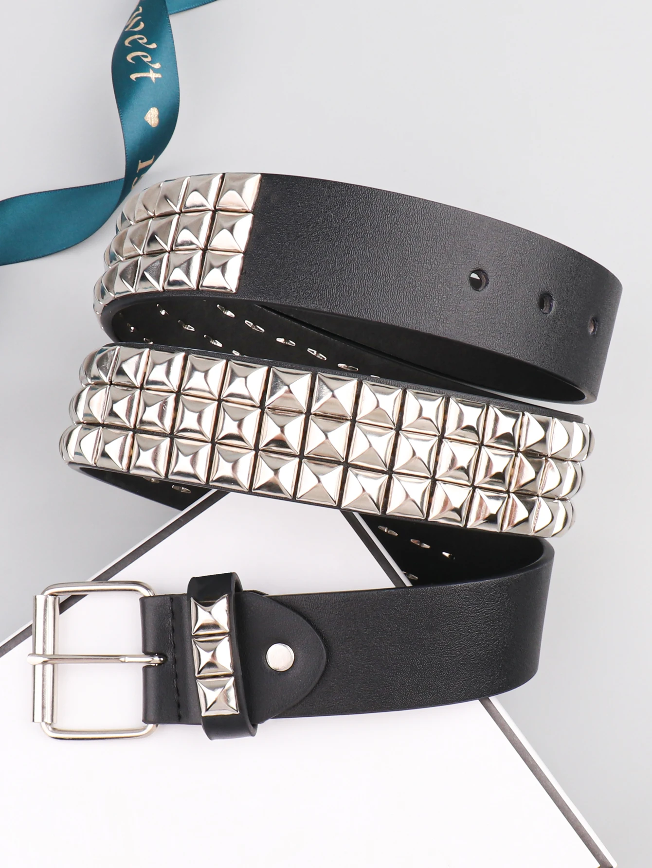 Fashion men's metal pin buckle PU riveted belt