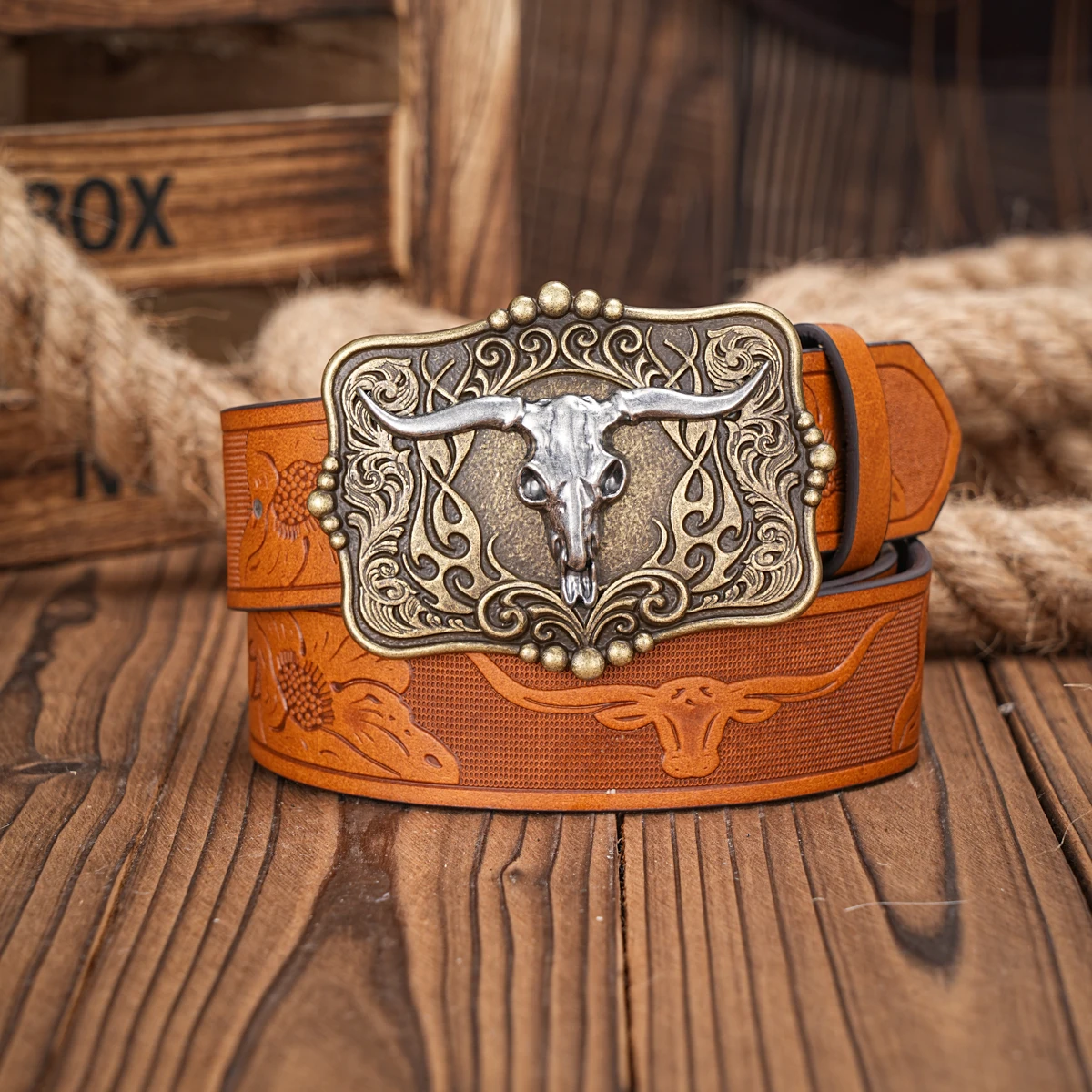 A men's and women's casual retro belt Western style! PU leather belt with metal buckle, suitable for daily work wear
