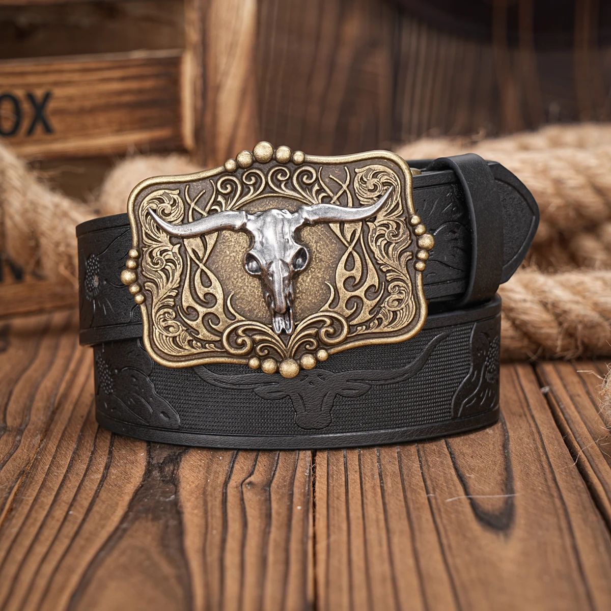 A men's and women's casual retro belt Western style! PU leather belt with metal buckle, suitable for daily work wear