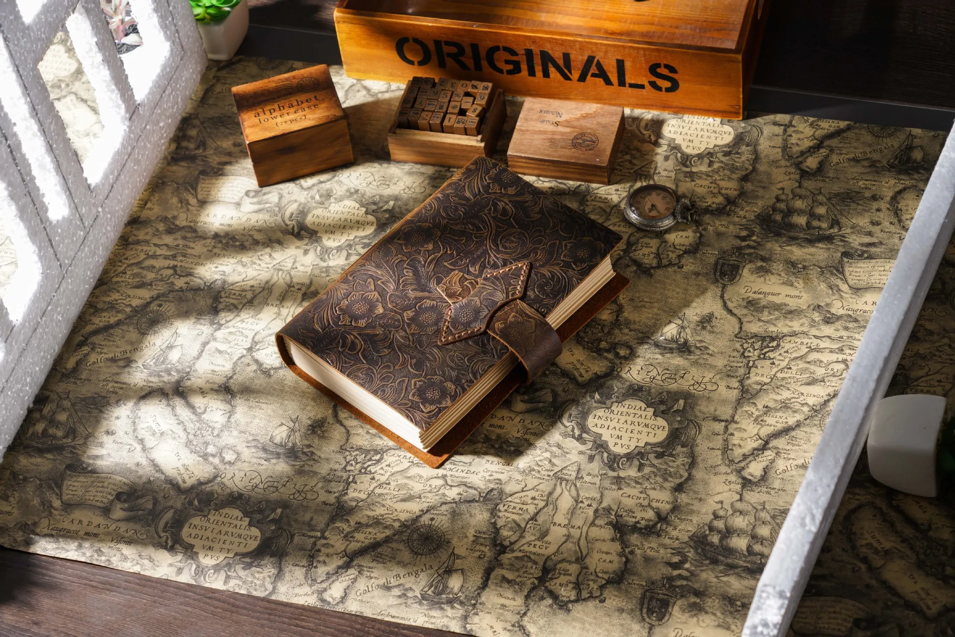 Handmade Notebook Cowhide Leather Journal Flower Cover DIY Thick Sketchbook Retro Diary Blank Kraft Paper Travel Book 400 Pages