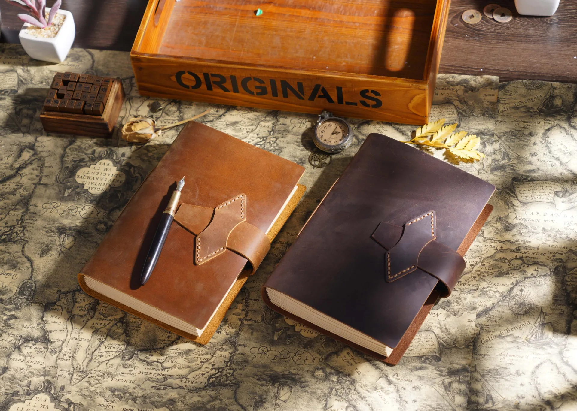 Handmade Notebook Cowhide Leather Journal Flower Cover DIY Thick Sketchbook Retro Diary Blank Kraft Paper Travel Book 400 Pages