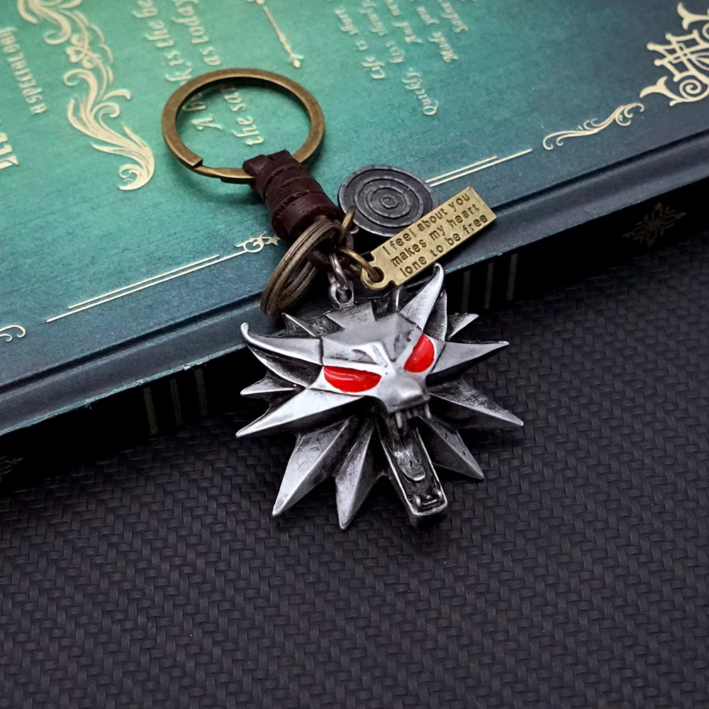 Wolf Keychain Geralt Sword Leather Key Chain Yennefer Cirilla Keyring Keychains for Men Anime Accessories Key Ring llaveros