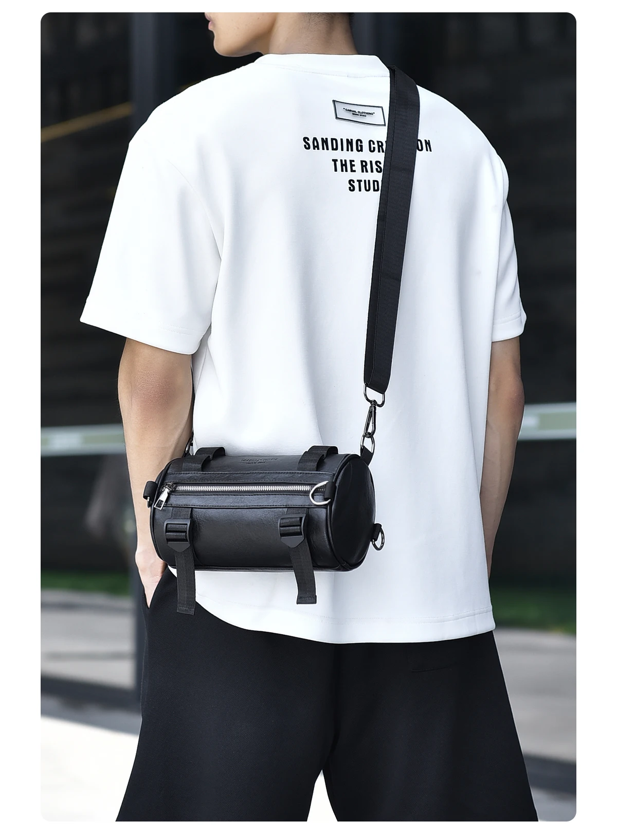 Waterproof USB Crossbody Anti-Theft Short Sports Running Travel Messenger Sling Fashion Designer Chest Bag Shoulder Bag for Men